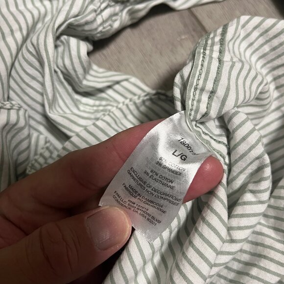 Banana Republic Men's White Stripe Styled Casual Button up Dress Shirt Large - Picture 6 of 6